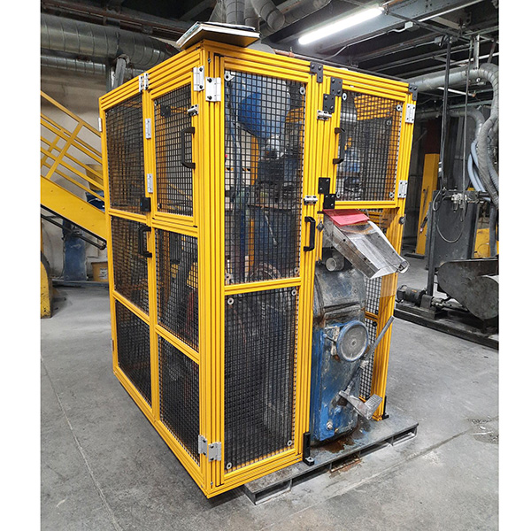 Cage de boîtier de machine personnalisée