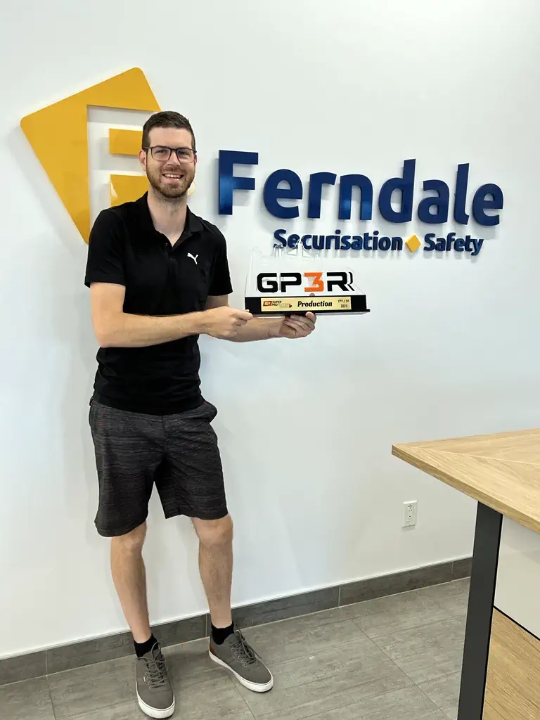 L'équipe de course Ferndale Safety, Marc-André, vainqueur du vainqueur de la classe GP3R Production.